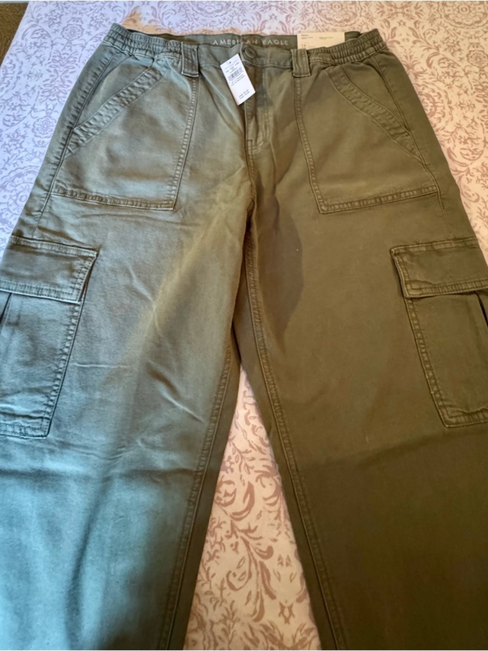 American Eagle Outfitters Olive Green Cargo Pants with Utility Pockets